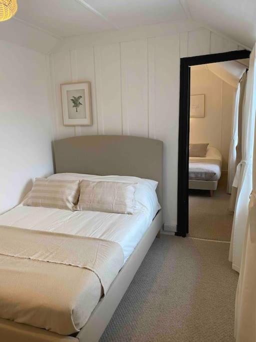 Seagulls Cottage, Touching Distance From Beach Mousehole Exterior foto
